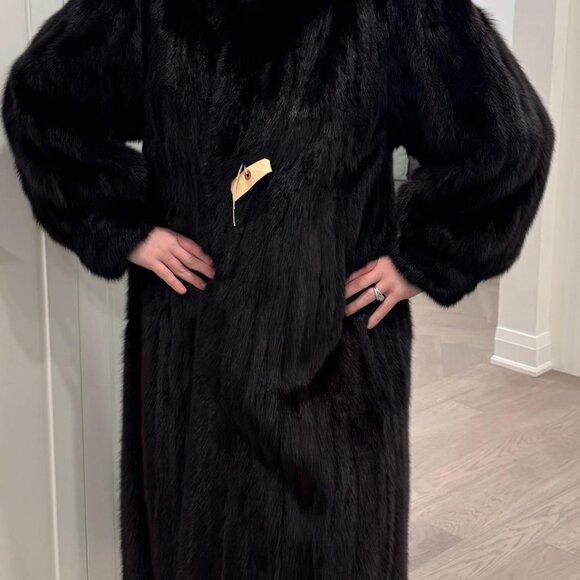 Black Dyed Canadian Sable Vintage Fur Coat (1987) - Picture 2 of 4